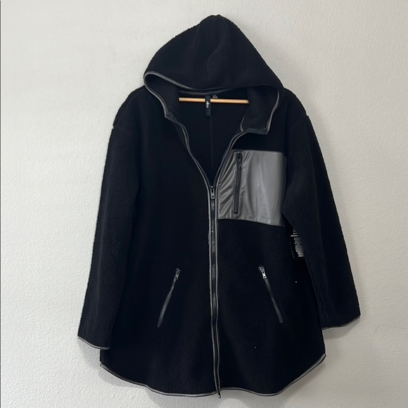 Black Hooded Jacket with Gray Details.‎ Runs big. - Picture 1 of 5